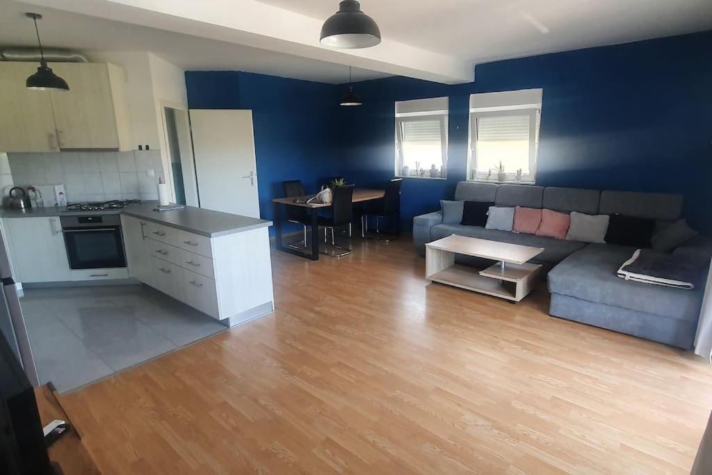 Divine Metkovic72m2